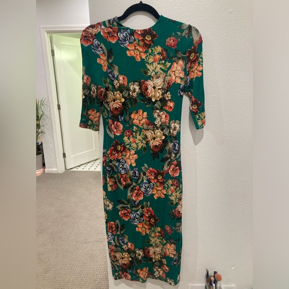 Alice + Olivia Delora Mockneck Floral Bodycon Midi Dress in size 4 NWT $350 - Picture 9 of 9